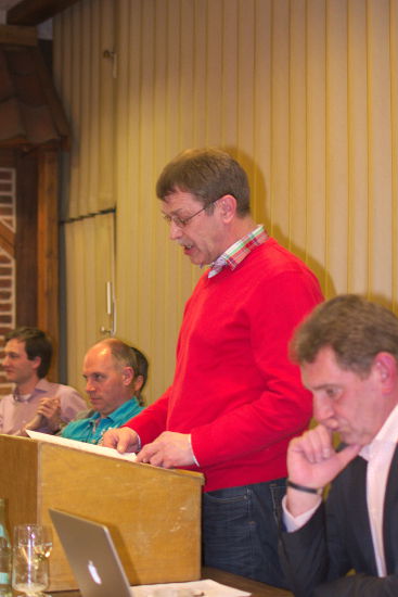 Hier das Foto vom kurzen Bericht über die Alte Herren. Einige Zeit später wurde Bernhard Wensing viel ausführlicher beim Kassenbericht