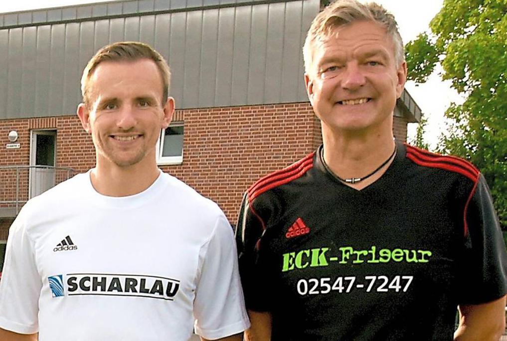 Ein starkes Duo: Trainer Jürgen Meier (rechts) und der spielende Co-Trainer Tobias Paschert (rechts). Foto: az