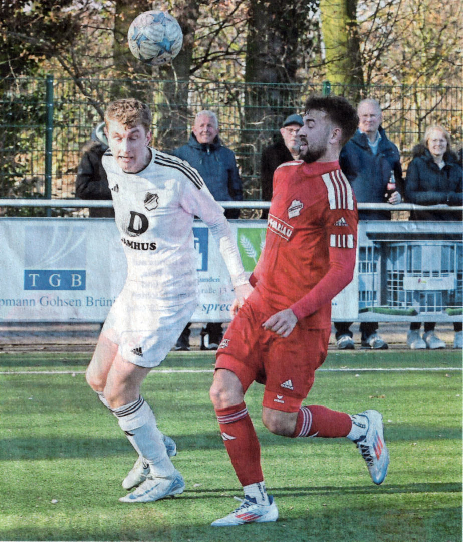 Der bislang letzte Derbysieger heißt SW Holtwick: Im März setzten sich Leon Richter (links) und Co. mit 4:2 gegen die Westfalia um Sebastian Popinski durch. Morgen steigt die Neuauflage.    Foto:fw
