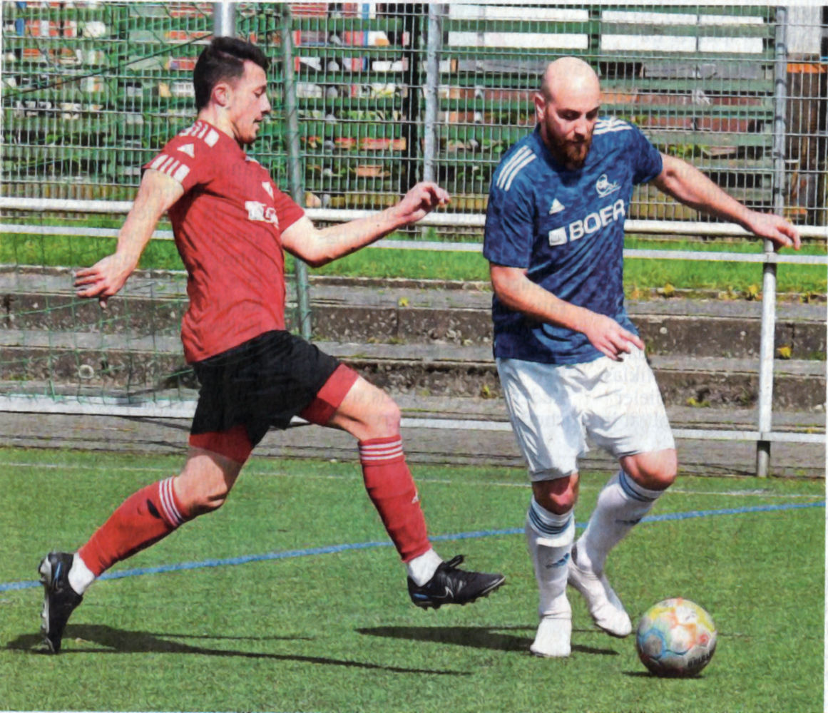 Mehr als eineinhalb Jahre liegt das letzte Aufeinandertreffen von Luca Thiäner (links) und Tobias Hüwe zurück. Damals setzte sich die DJK mit 2:1 gegen Westfalia Osterwick durch.    Foto: fw
