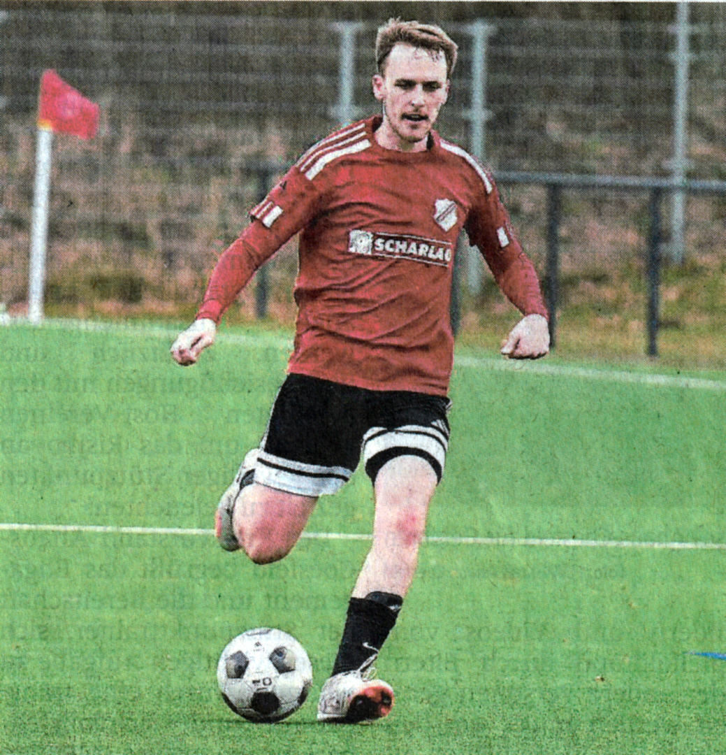 Nichts zu machen in Reken: Simon Werschmöller und Westfalia Osterwick kassierten eine 0:4-Niederlage.    Foto: fw